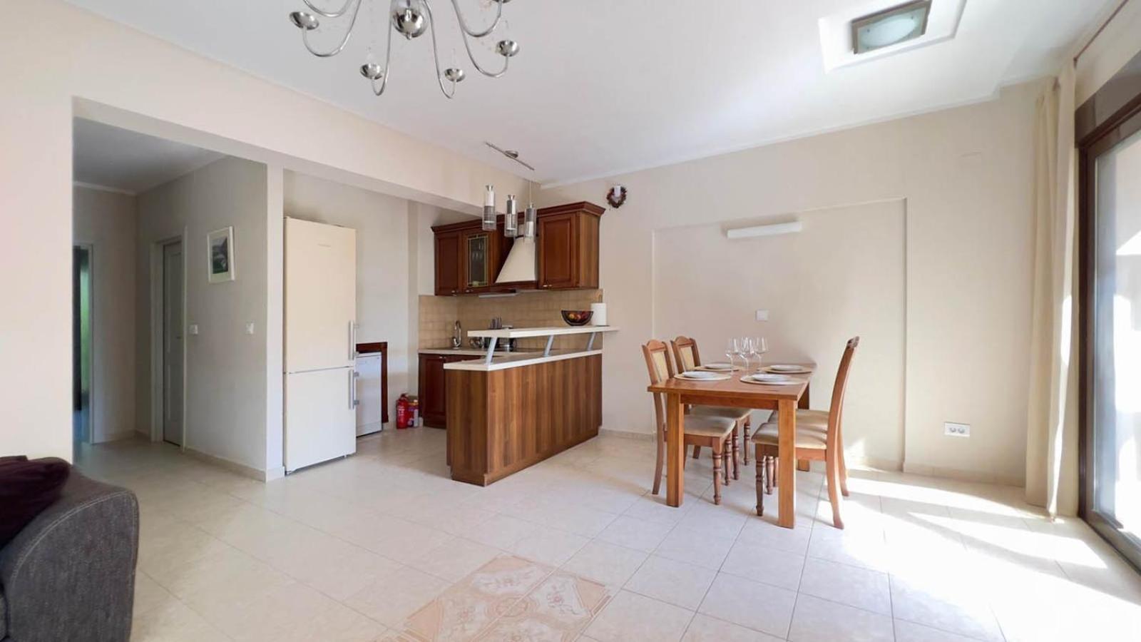 Villa Risan Apartments Eksteriør bilde