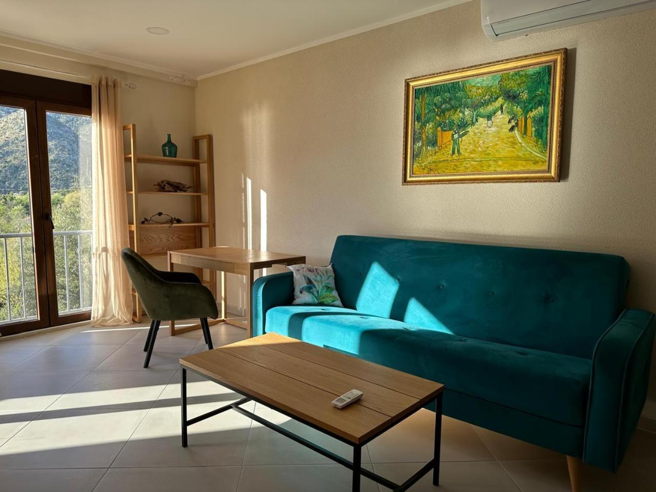 Villa Risan Apartments Eksteriør bilde
