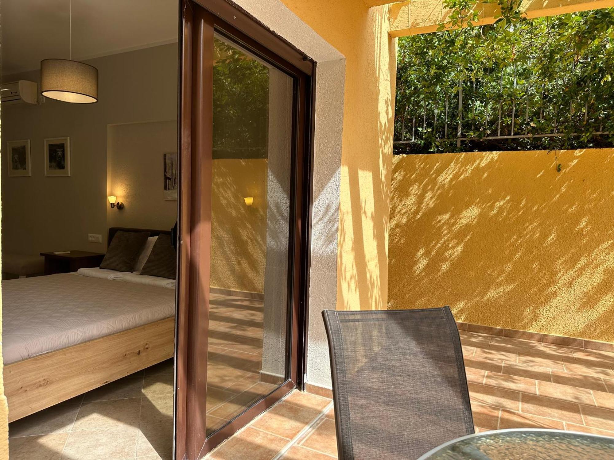 Villa Risan Apartments Eksteriør bilde