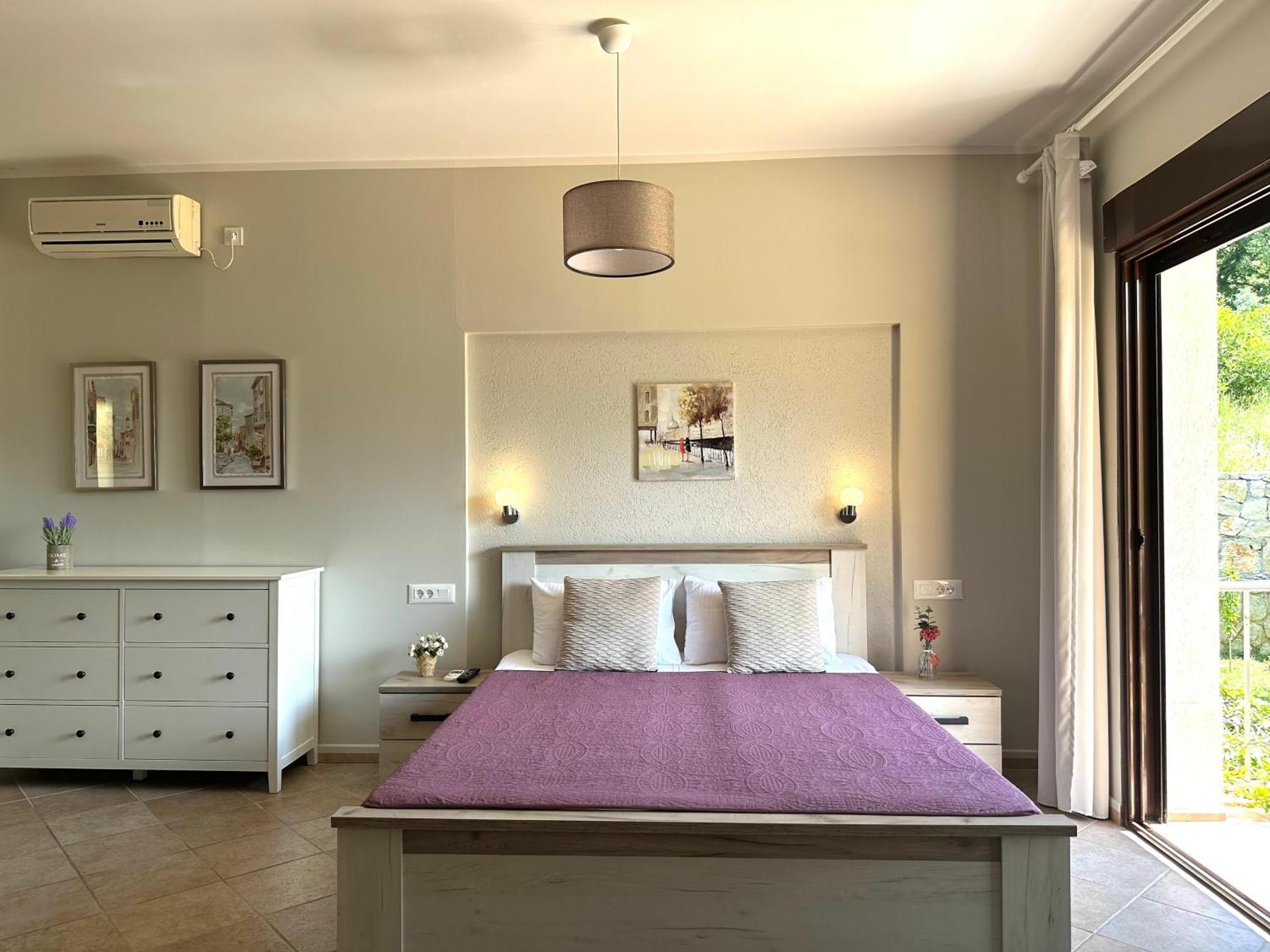 Villa Risan Apartments Eksteriør bilde